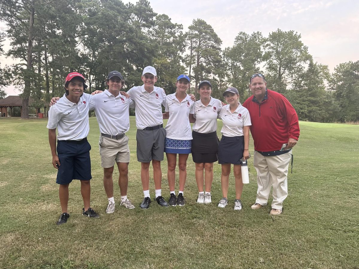 Golf Team Finishes Season Strong